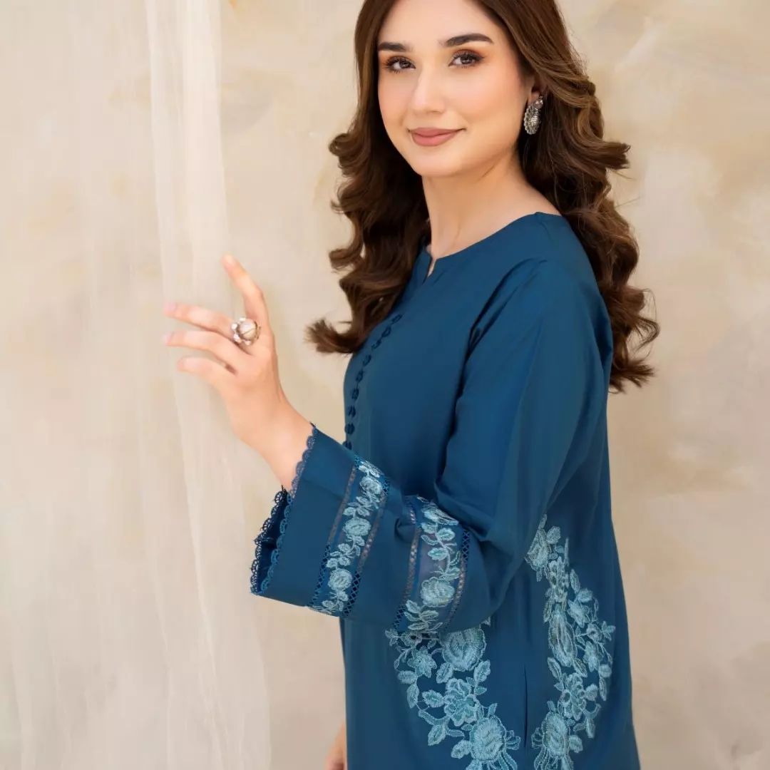ELLA EMBROIDERY STICHED 2PC